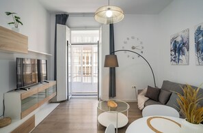 Apartment (1 Bedroom) | Interior