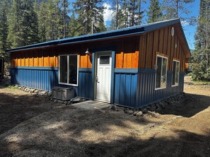Exterior - Entire Cabin at Woody Falls Trailhead in Cooke City (Cooke City)