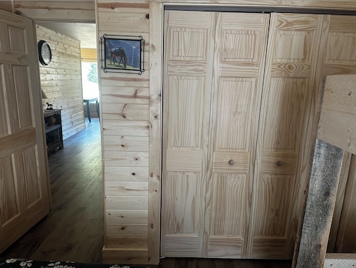 Entire Cabin at Woody Falls Trailhead in Cooke City