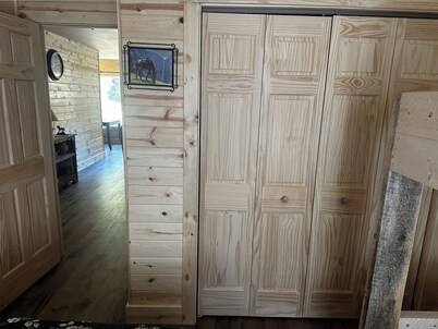 Entire Cabin at Woody Falls Trailhead in Cooke City