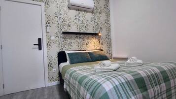 1 bedroom, iron/ironing board, Internet, bed sheets