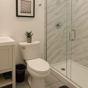 Douche, sèche-cheveux