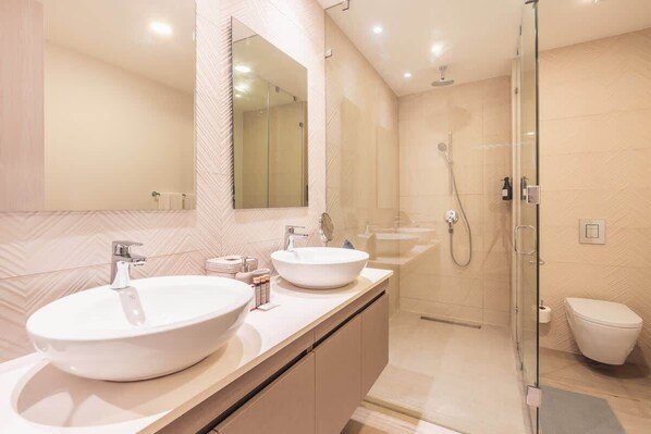 Imagen sin descripción, 1 de 17, botón