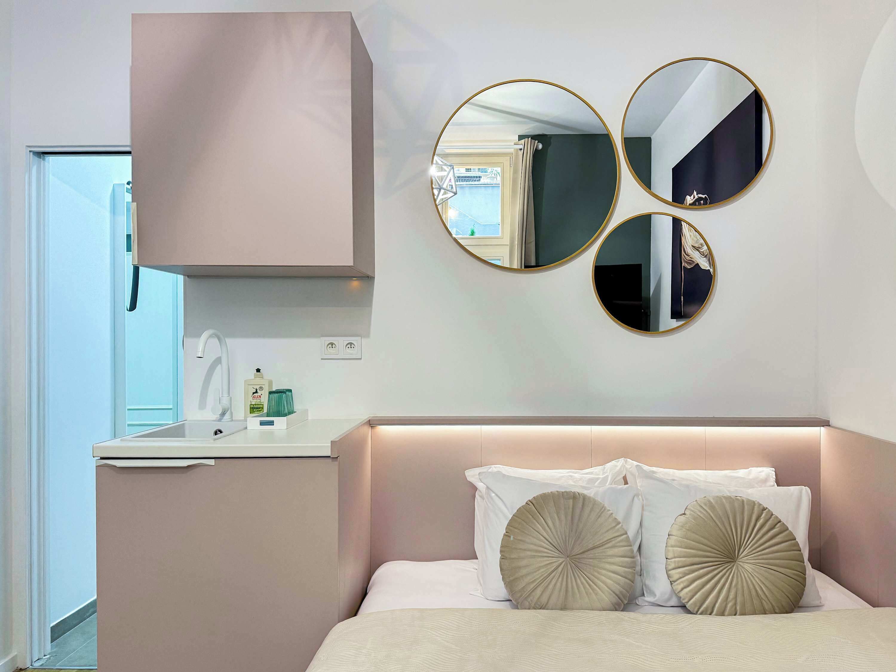 1 soverom, strykejern/-brett, reiseseng for barn og wi-fi