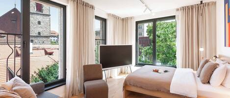 2 makuuhuonetta, silitysrauta/-lauta, vauvan matkasänky, Wi-Fi