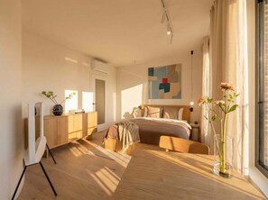 1 bedroom, iron/ironing board, WiFi, bed sheets - TurnKey | Henry's Tower Studio IV-1 (Hlavní město Praha)