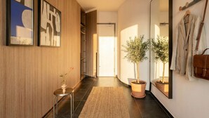 Interior - TurnKey | Henry's Tower Apartment IV-2 (Hlavní město Praha)