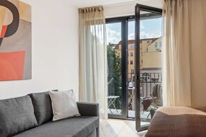 TV - TurnKey | Henry's Tower Apartment V-2 (Hlavní město Praha)