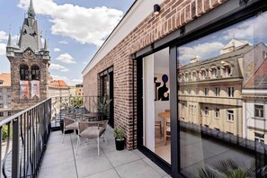 Outdoor dining - TurnKey | Henry's Tower Penthouse I (Hlavní město Praha)