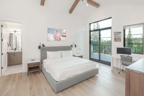 4 dormitoris, escriptori i planxa i posts de planxar 