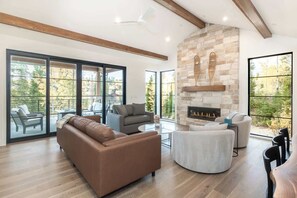 TV, fireplace, stereo, offices