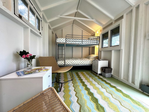 4 chambres, fer et planche à repasser, Wi-Fi gratuit, draps fournis