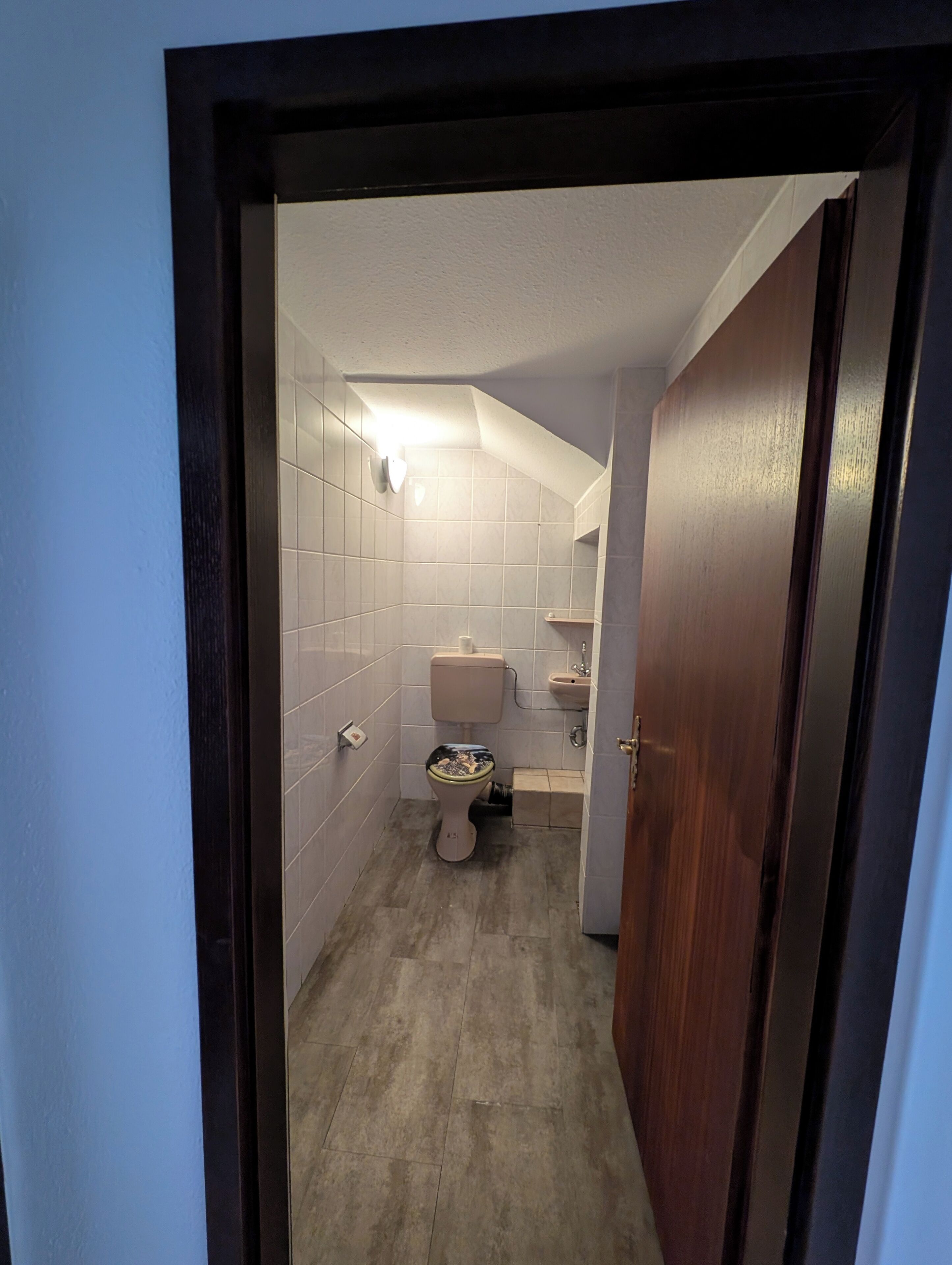 Towels, soap, toilet paper