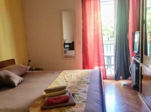 1 sovrum, strykjärn/strykbräda, internet och sängkläder