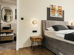 6 makuuhuonetta, silitysrauta/-lauta, Wi-Fi, vuodevaatteet