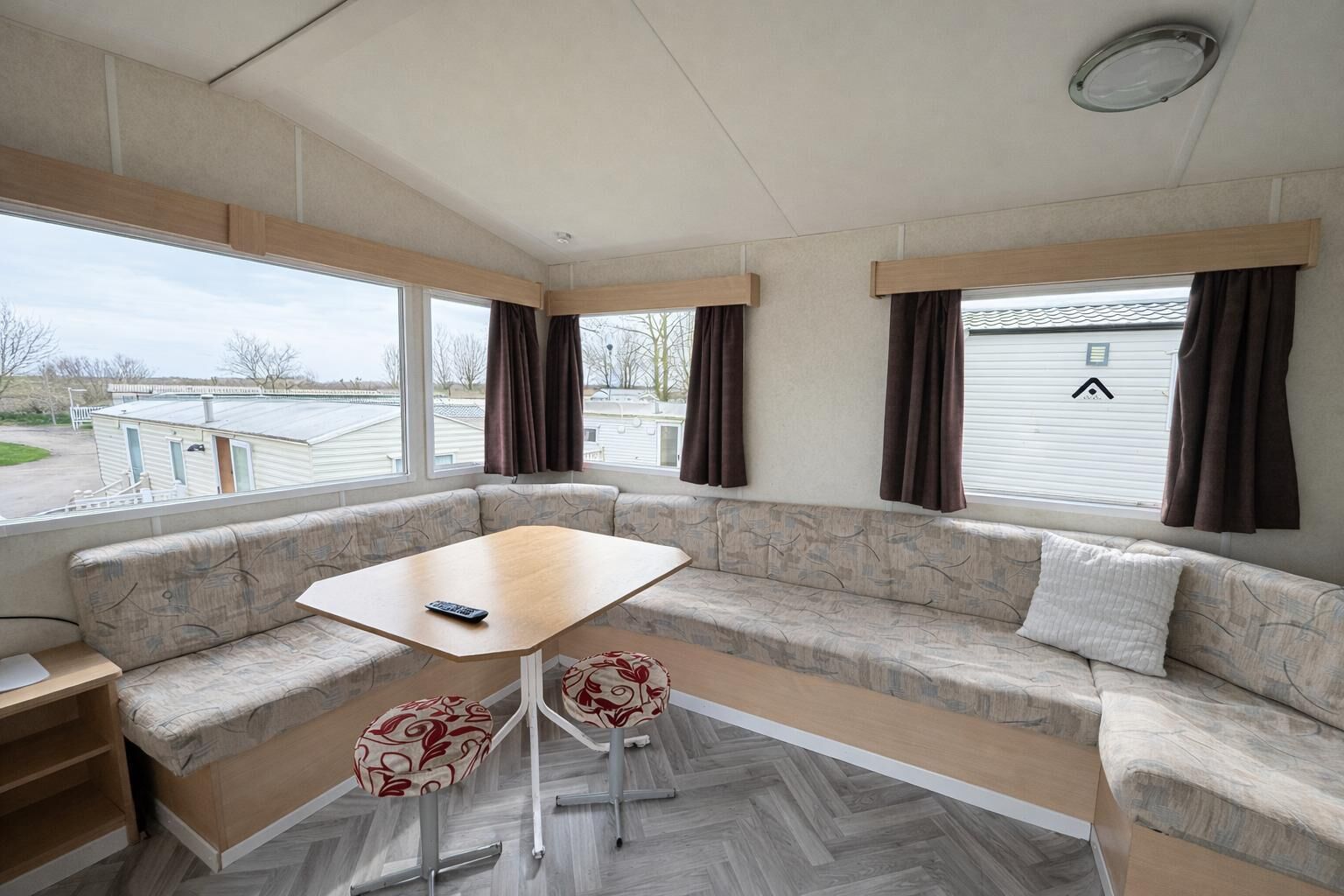 Cosy Caravan At Sand Le Mere Holiday Park, Ref 71009r - Withernsea