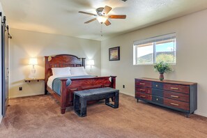 2 bedrooms, Internet, bed sheets - Panoramic Vistas & Pergola: Silver City Escape! (Silver City)
