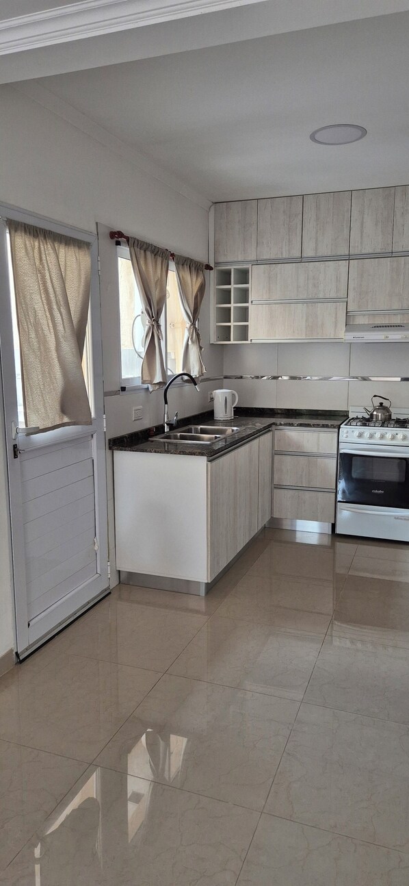 ميكروويف، فرن، موقد طهي مسطح