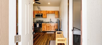 < 2 Mi to Dtwn: Pet-Friendly Getaway in Fairbanks
