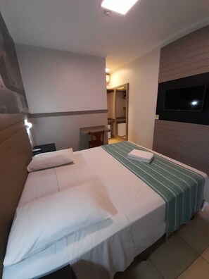 Deluxe Double Room, Garden View | Desk, free WiFi, wheelchair access