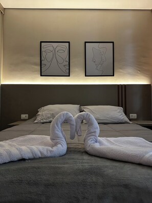 1 bedroom, desk, free WiFi, bed sheets