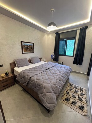 2 bedrooms, desk, iron/ironing board, free WiFi