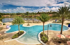 Outdoor pool, a heated pool - Disney Escape: Pool + Slides + Resort Vibes! (Kissimmee)