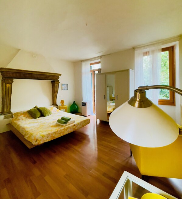 1 chambre, fer et planche à repasser, Wi-Fi, literie fournie