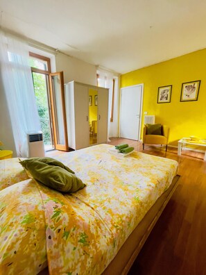 1 bedroom, iron/ironing board, WiFi, bed sheets