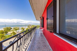 Property grounds - Red House 1 by PikHost (Shkoder)