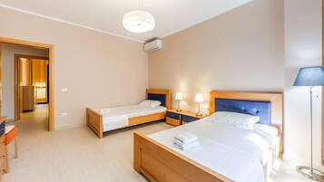 2 bedrooms, free WiFi, bed sheets