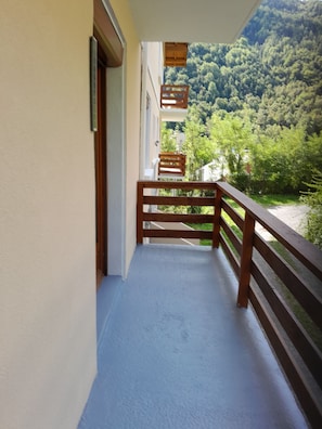 Property grounds - New apartment in Saint Michel De Maurienne (Saint Michel De Maurienne)
