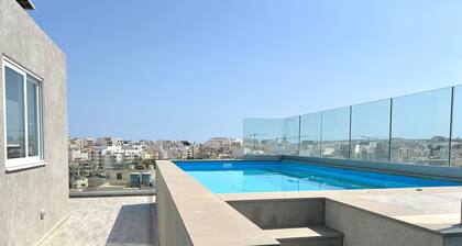 Villa Ixoria Unit 2 with Rooftop Pool by ArcoBnb
