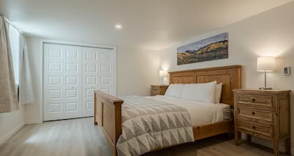NEW! MoJoe: New Build Close to Biking Trails
