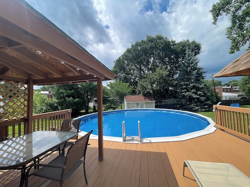 3-bedroom house with Pool