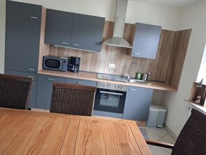 Microwave, oven, stovetop, dishwasher