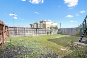 Property grounds - 3-bedroom townhome in charming Gillette with an unbeatable location. (Gillette)