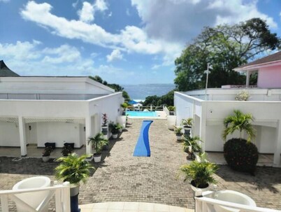 Lovely 1-bedroom apartment in Scarborough for a relaxing getaway