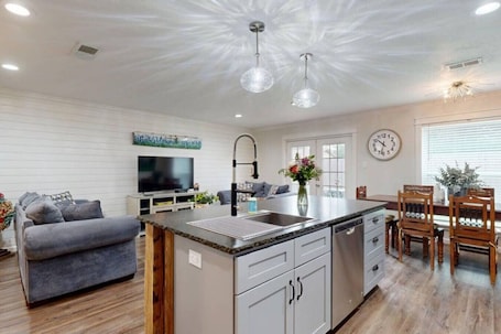 Interior. 2 Living Rooms, PlayStation Game System, Multiple Sleeping Areas, Pet Friendly!