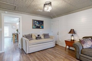 Smart TV, video games