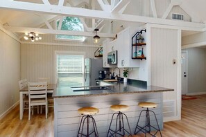 Fridge, microwave, oven, stovetop - Century Oak Retreat ~ Aggieland Vacation Rentals (College Station)