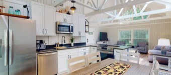 Century Oak Retreat ~ Aggieland Vacation Rentals