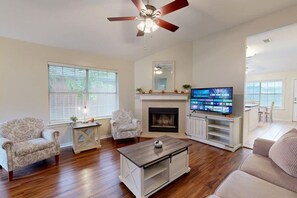 Smart TV, chimenea
