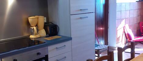 Microwave, oven