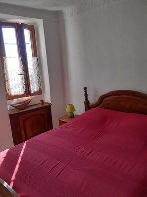 2 soverom og reiseseng for barn