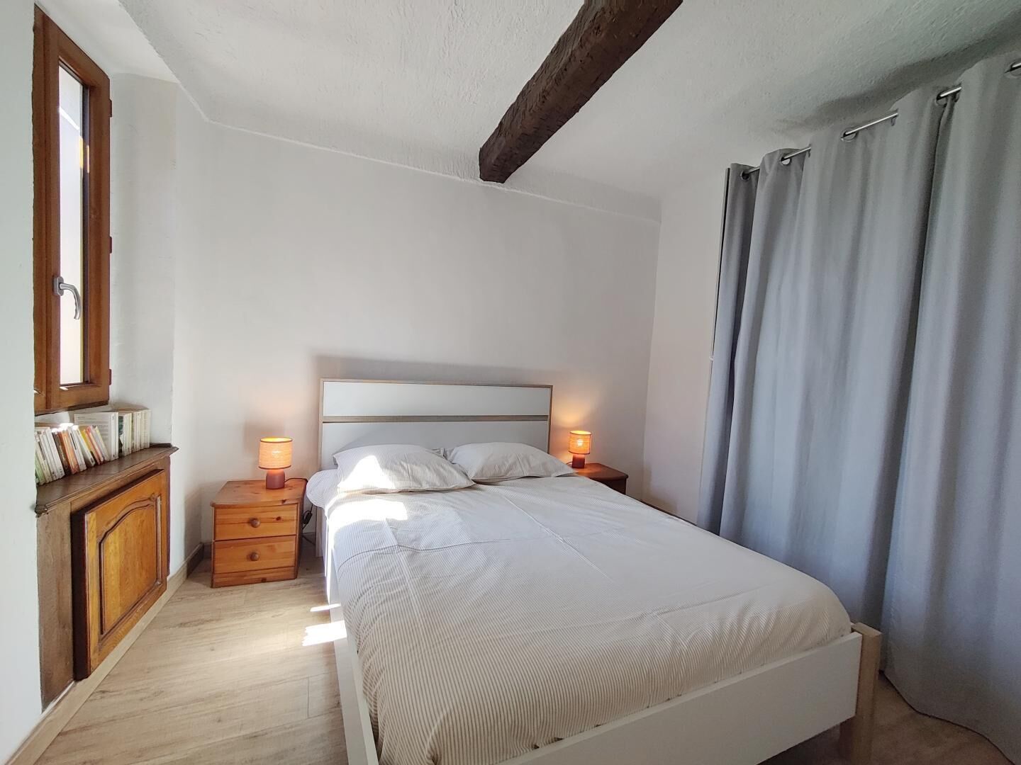 2 chambres, lit de bébé portatif