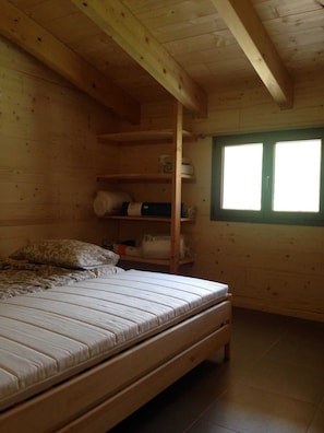 3 bedrooms, travel cot, free WiFi