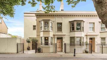 House | 4 bedrooms