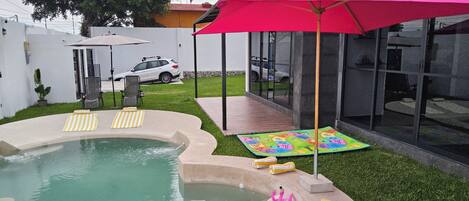 Outdoor pool, a heated pool