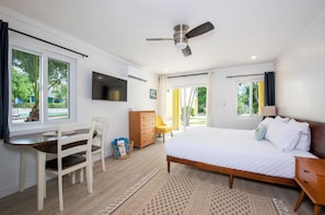 Basic Studio, Ocean View
